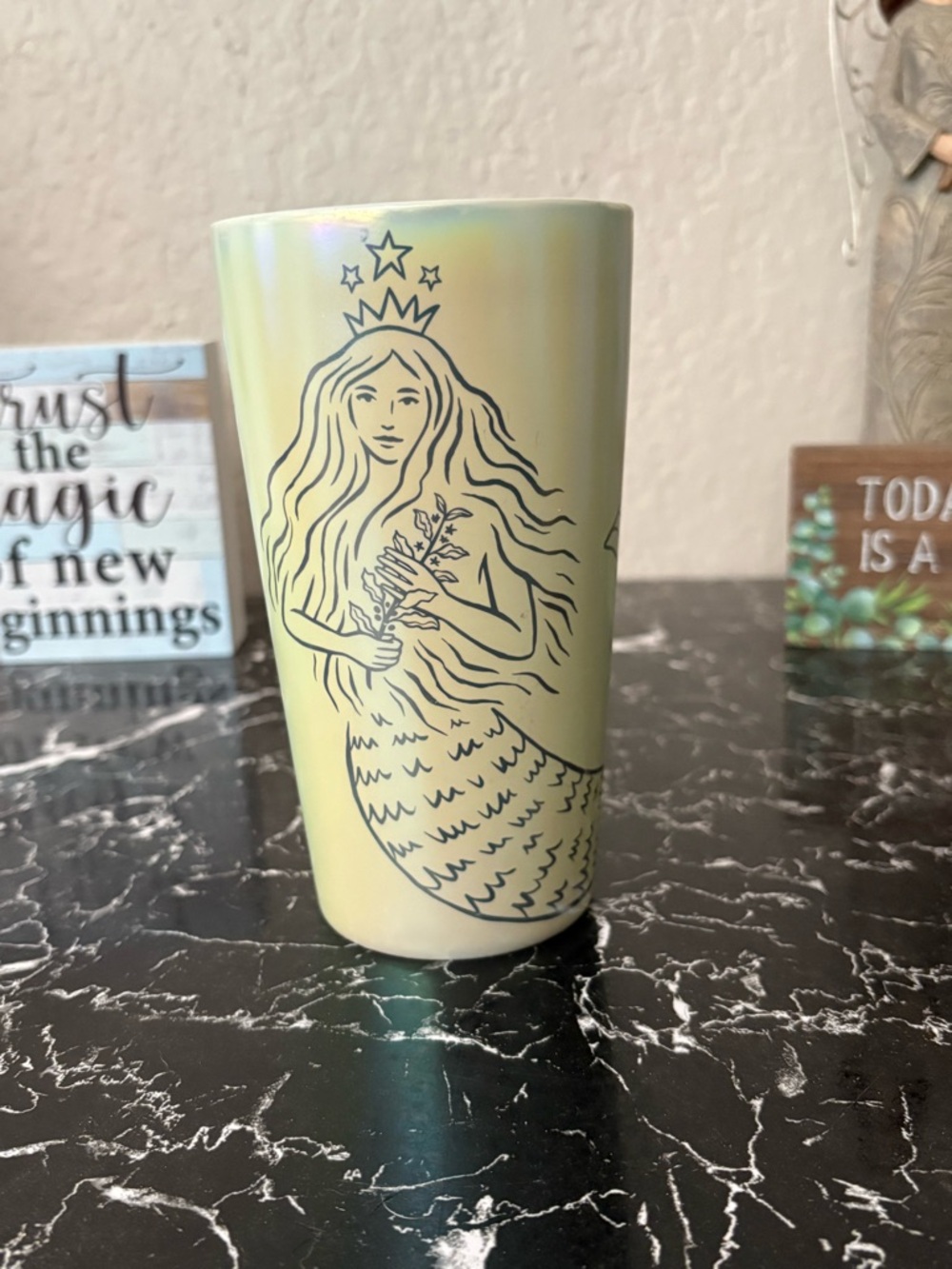 Starbucks Iridescent Pastel Tumbler - Mint Green and Pale Yellow NWOT Never Used